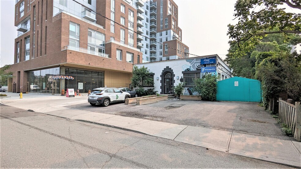 More Photos Of 297 Campbell Ave, Toronto General Retail For Sale