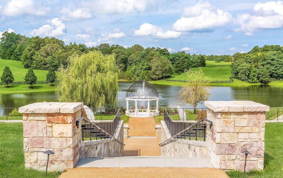 More Photos Of 6887 Blenheim Rd, Scottsville Land For Sale