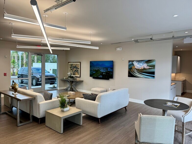 More Photos Of 5451 Communications Pky, Lakewood Ranch Showroom For Sale