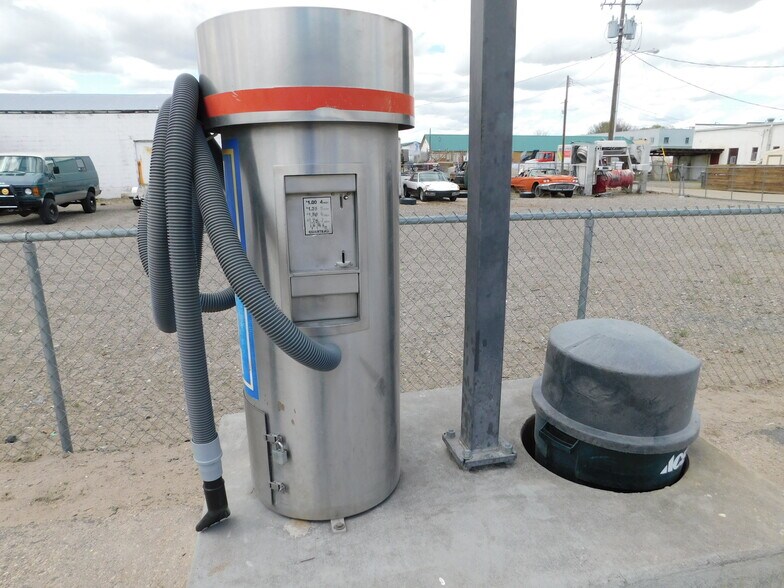 More Photos Of 6 S Main St, Homedale Carwash For Sale