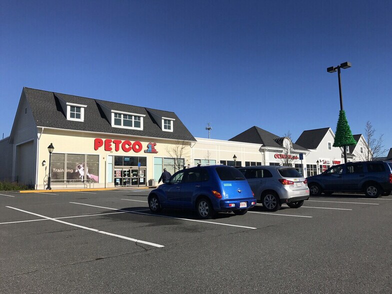 More Photos Of 201-231 Gloucester Crossing Rd, Gloucester Unknown For Lease