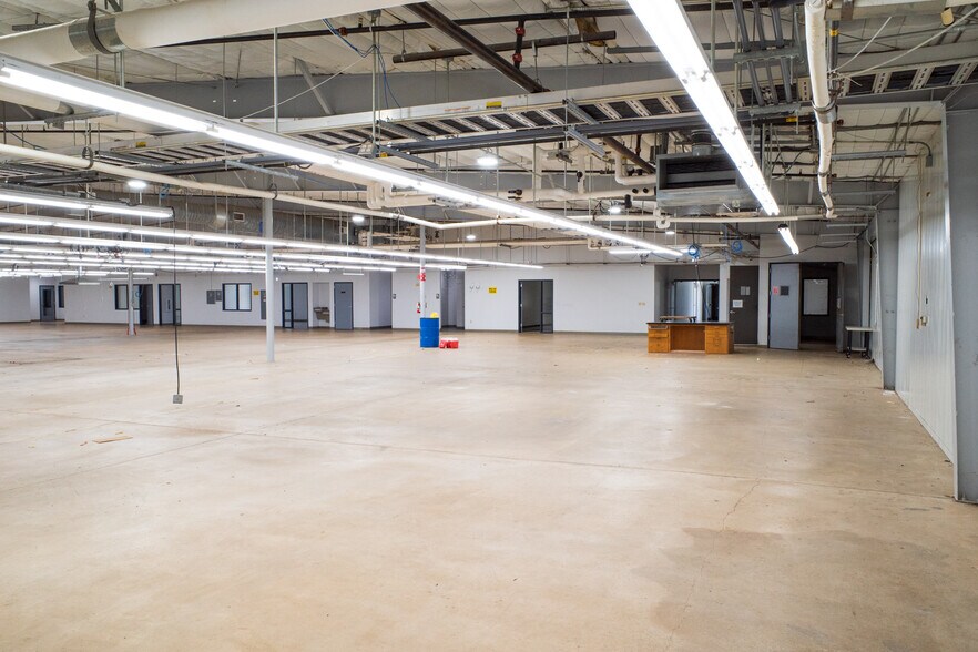 More Photos Of 151 Graham Rd, College Station Research And Development For Lease