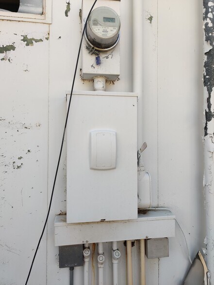 More Photos Of 308 E Pima St, Gila Bend Auto Repair For Sale
