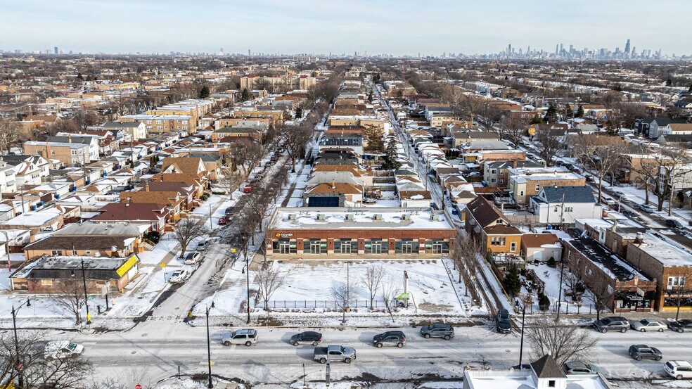 More Photos Of 2649 N Central Ave, Chicago Freestanding For Lease