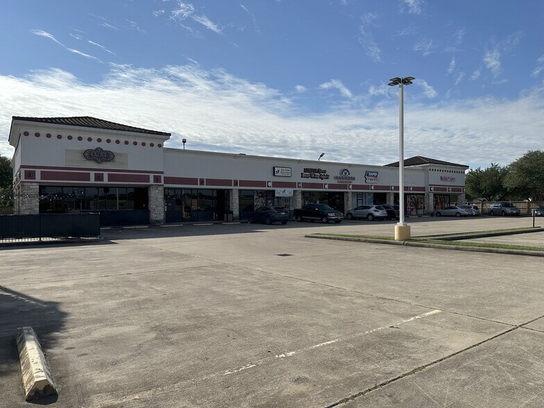 More Photos Of 15209 Westheimer Rd, Houston Unknown For Lease