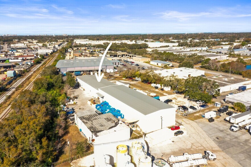 More Photos Of 1555 Sunshine Dr, Clearwater Warehouse For Sale