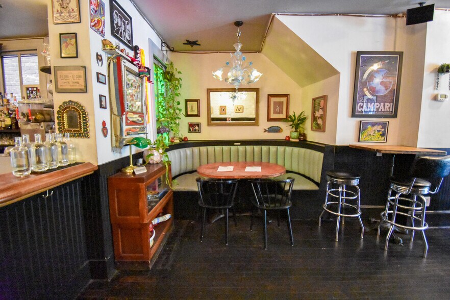 More Photos Of 2337 18th St NW, Washington Storefront Retail Residential For Lease