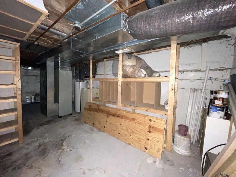 More Photos Of 205 Brooklea Dr, Fayetteville Office Residential For Sale