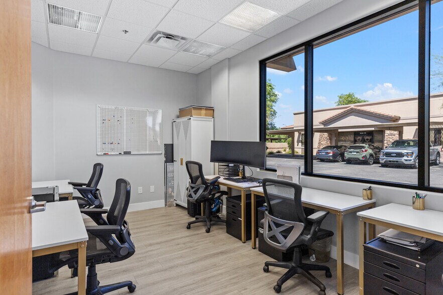 More Photos Of 8111 E Thomas Rd, Scottsdale Medical For Sale