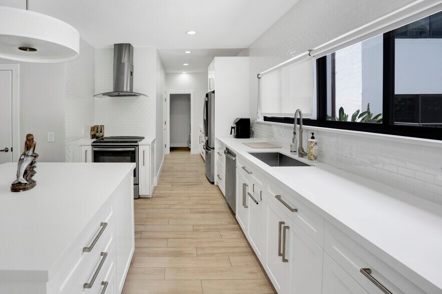 More Photos Of 1121 Bel Air Dr, Highland Beach Apartments For Sale