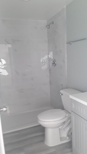 More Photos Of 3403 W Lawrence Ave, Chicago Office For Lease