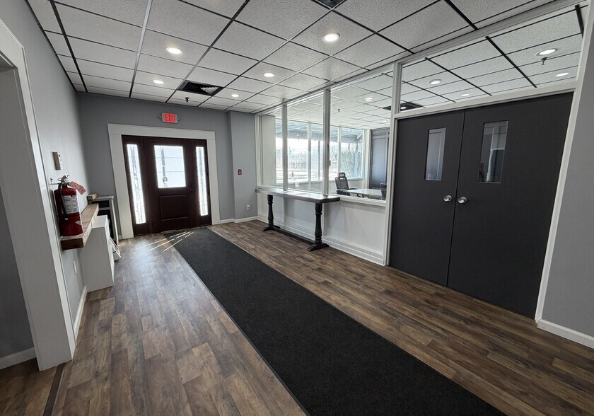 More Photos Of 1820 Iowa Ave, Lorain Warehouse For Sale