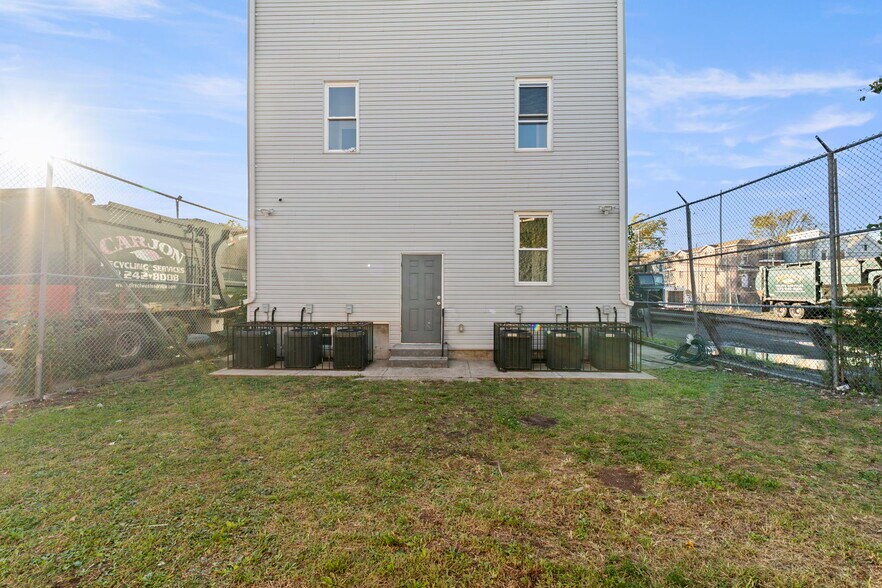 More Photos Of 168 Sherman Ave, Newark Apartments For Sale