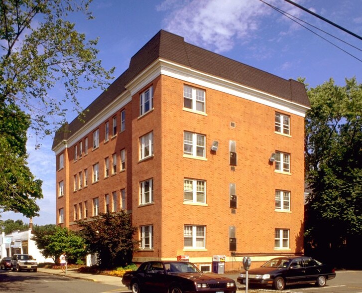 More Photos Of 20 Community Pl, Morristown Office For Lease