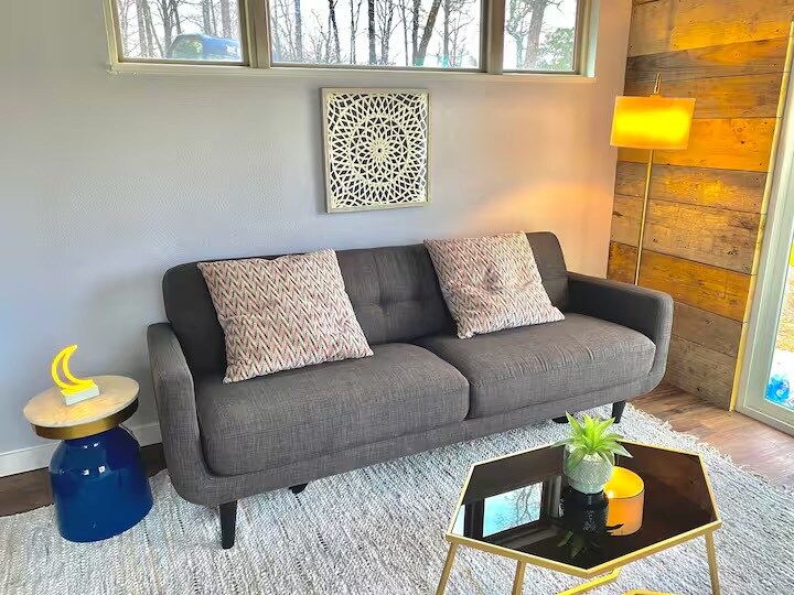 More Photos Of 6159 Crestview Dr, Athens Specialty For Sale