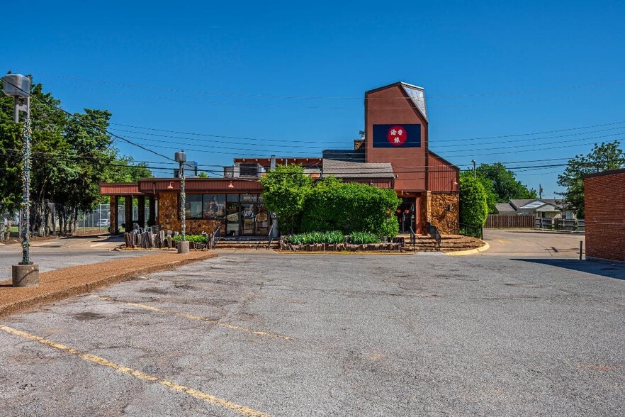 More Photos Of 4601 SE 29th St, Oklahoma City Restaurant For Sale