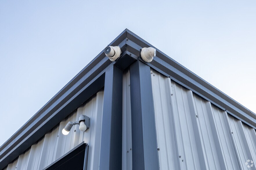 More Photos Of 7676 N I-45, Houston Unknown For Lease