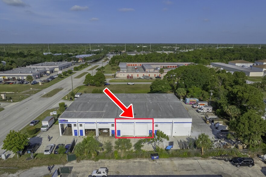 More Photos Of 1593 SE Village Green Dr, Port Saint Lucie Warehouse For Lease