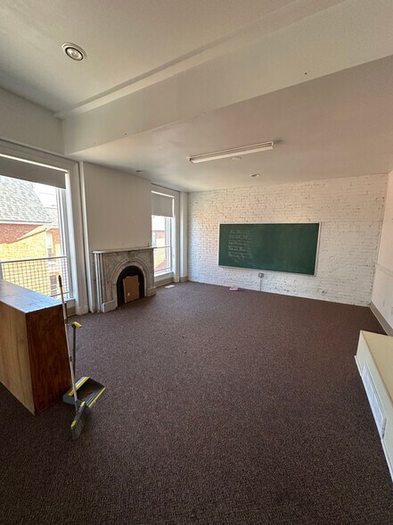 More Photos Of 433 Franklin St, Buffalo Schools For Lease