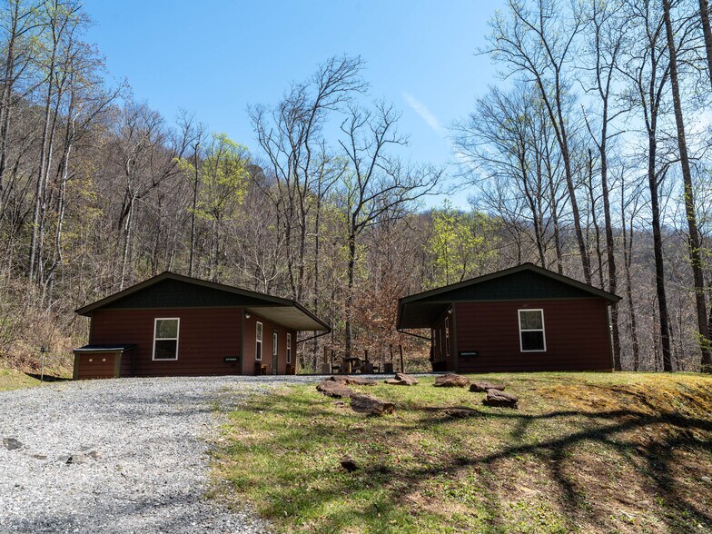 More Photos Of 95 Upstream Campus Trl, Sylva Schools For Sale