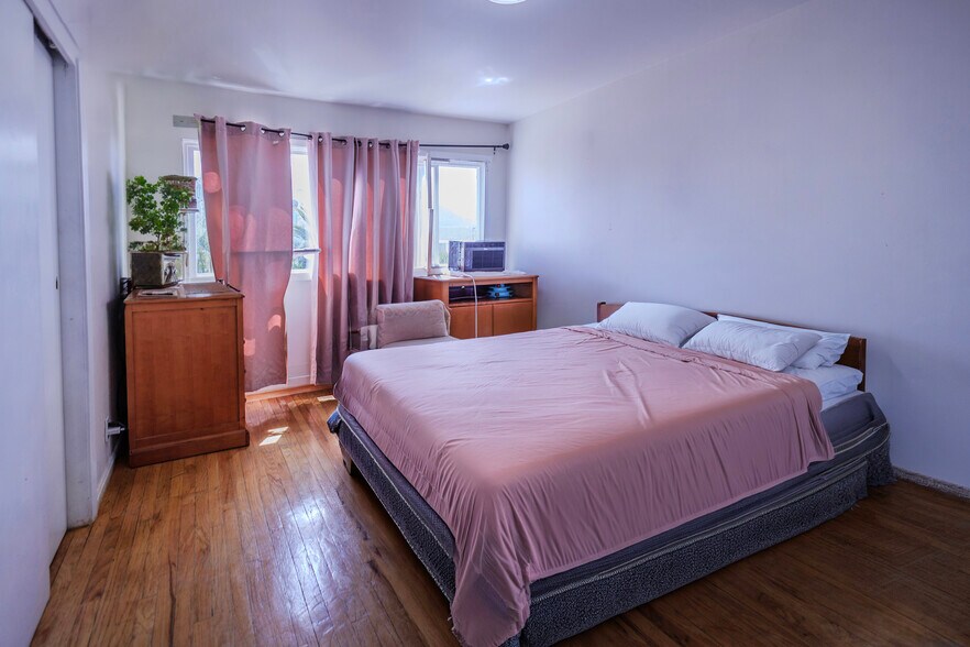 More Photos Of 725-731 Hillside blvd, Daly City Apartments For Sale