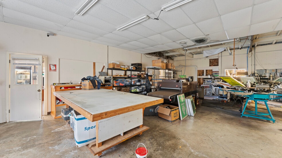 More Photos Of 240 Hwy 101, Bandon Freestanding For Sale