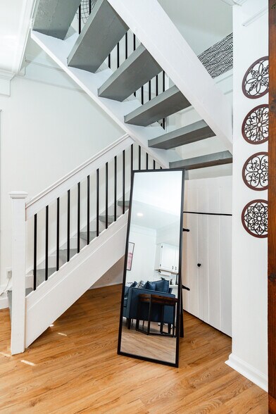 More Photos Of 48 Columbia St, Poughkeepsie Apartments For Sale