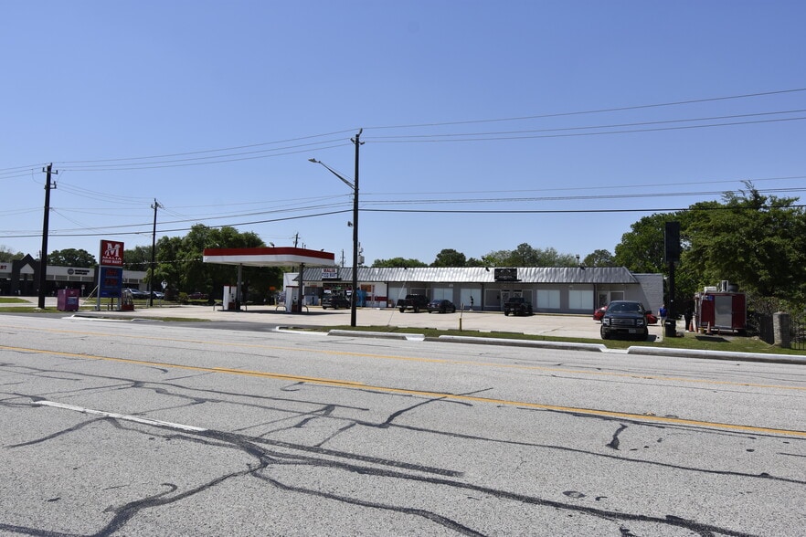 More Photos Of 550 FM 1959 Rd, Houston General Retail For Sale