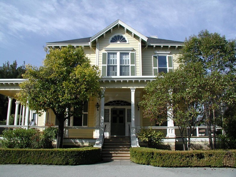 More Photos Of 1040 Noel Dr, Menlo Park Office For Lease