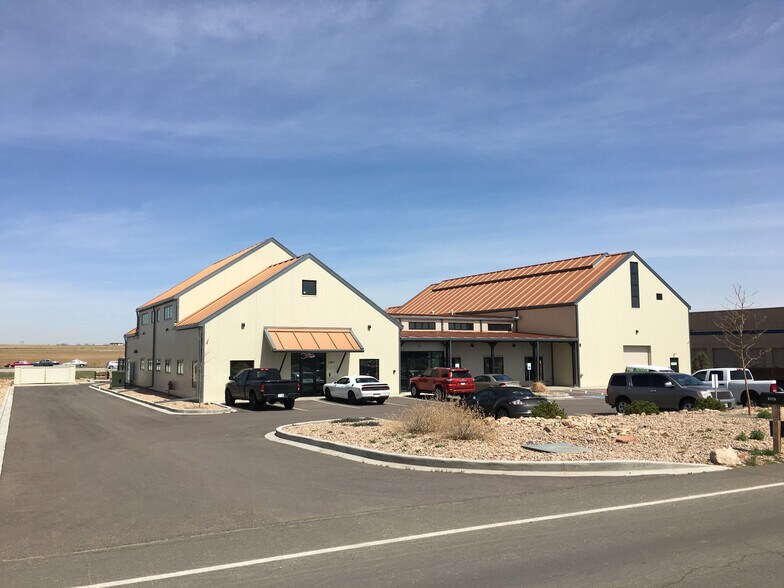 More Photos Of 1567 Vista View Dr, Longmont Showroom For Sale