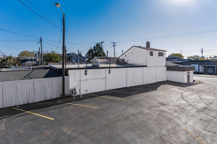 More Photos Of 1662 W Mound St, Columbus Restaurant For Sale