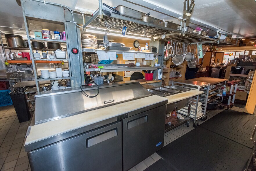 More Photos Of 35 Main St, Bisbee Restaurant For Sale