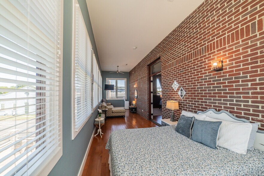 More Photos Of 333 N 9th St, Paducah Storefront Retail Residential For Sale