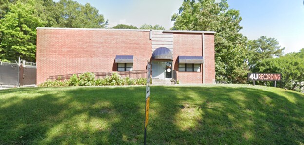 Primary Photo Of 1376 Chattahoochee Ave NW, Atlanta Movie Radio TVStudio For Sale