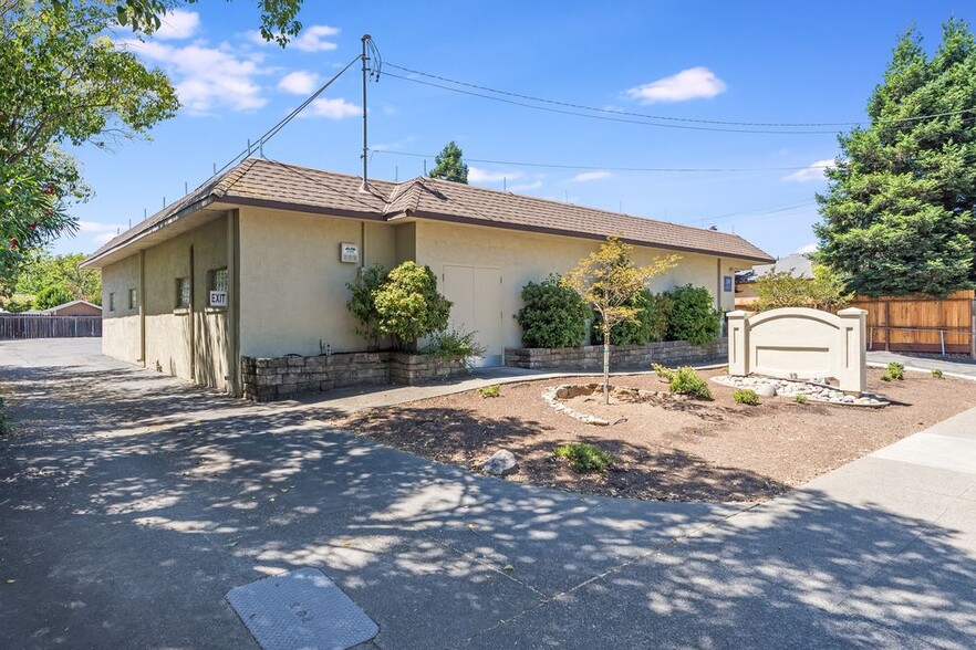 Primary Photo Of 615 5th St W, Sonoma Specialty For Sale