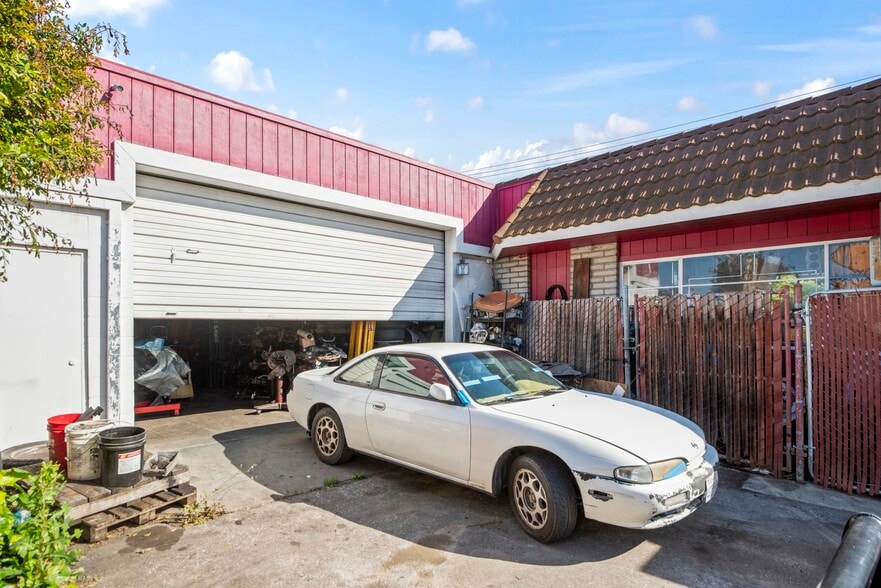 More Photos Of 105 E Maude Ave, Sunnyvale Auto Repair For Sale
