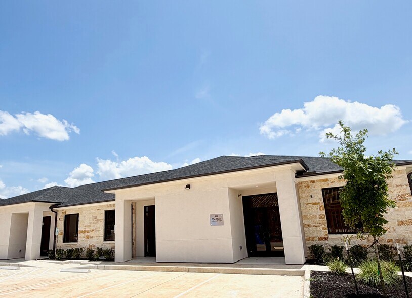 More Photos Of 350 Grand Link Dr, Conroe Medical For Lease