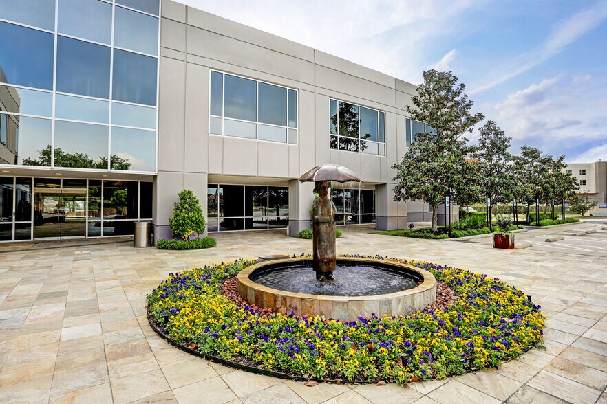 More Photos Of 28420 Hardy Toll Rd, Spring Office For Lease