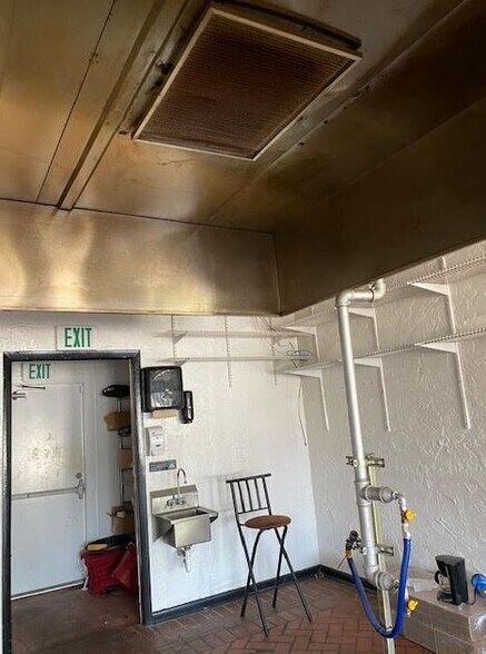 More Photos Of 6813-6823 State Road 54, New Port Richey Restaurant For Lease