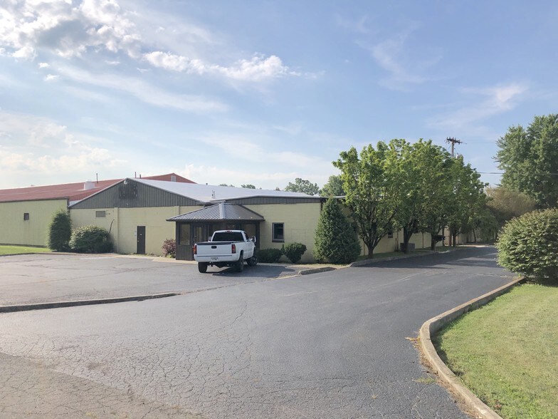 More Photos Of 2635 S F St, Elwood Manufacturing For Lease