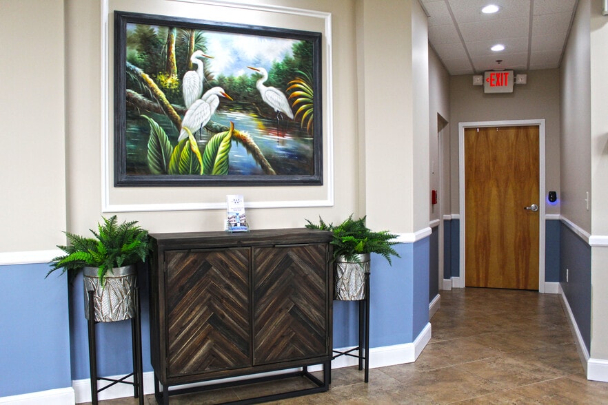 More Photos Of 10570 S US Highway 1, Port Saint Lucie Office For Lease