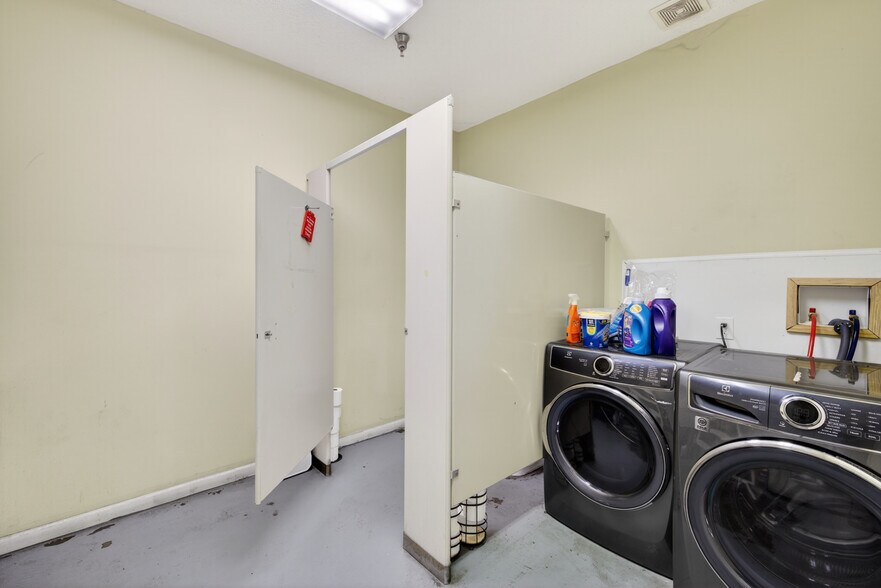 More Photos Of 1250 Warehouse Row W, Fort Payne Industrial For Sale