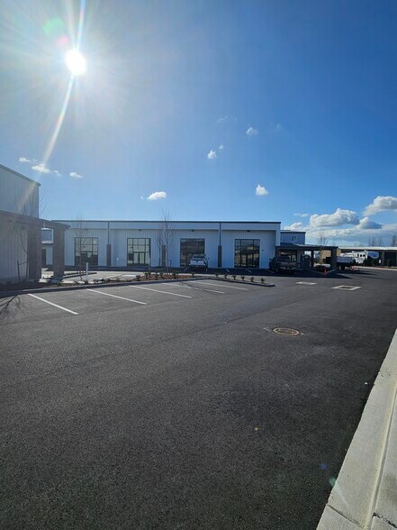 More Photos Of 3806 166th NE, Arlington Health Club For Lease