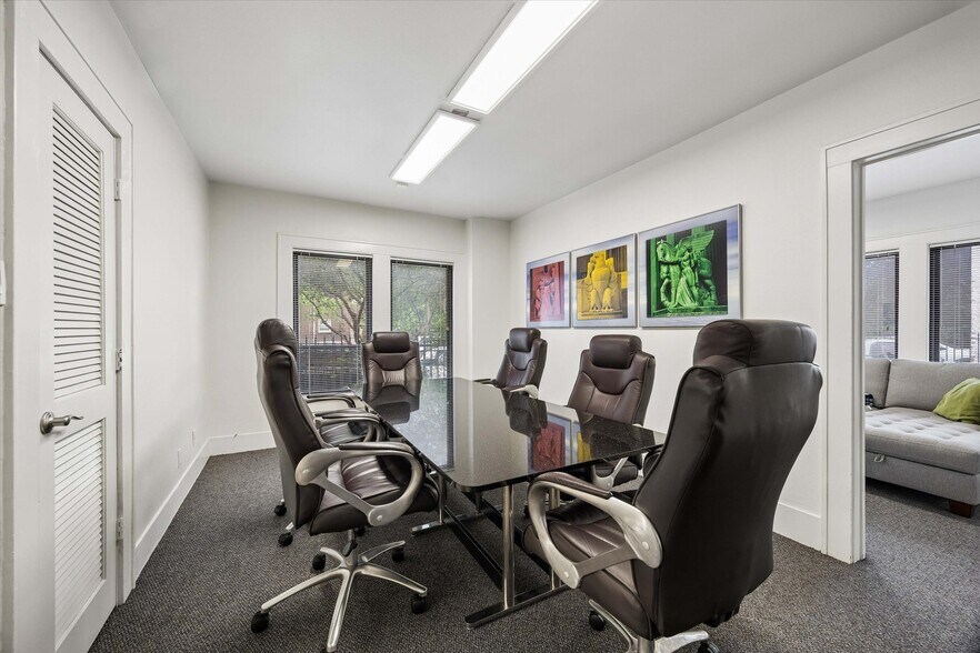 More Photos Of 1601 Westheimer Rd, Houston Office For Sale