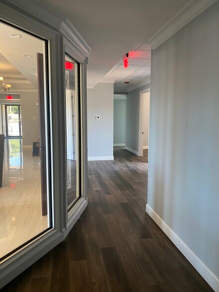 More Photos Of 406 S Waukesha St, Bonifay Office For Sale
