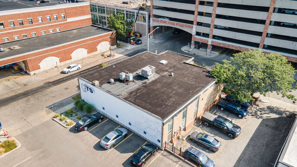 More Photos Of 135 N Church St, Kalamazoo Office Residential For Sale