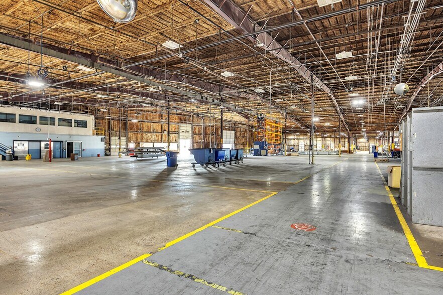 More Photos Of 4242 Baldwin Blvd, Corpus Christi Manufacturing For Sale