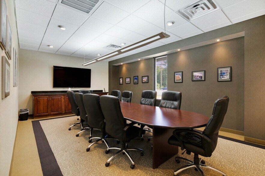 More Photos Of 6205 Raeford Rd, Fayetteville Office For Sale