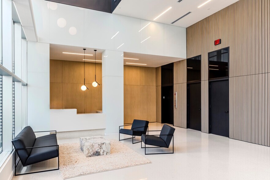 More Photos Of 555 Washington Ave, Miami Beach Office For Lease