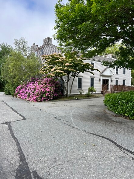 Primary Photo Of 935 Main St, Chatham Office Residential For Lease